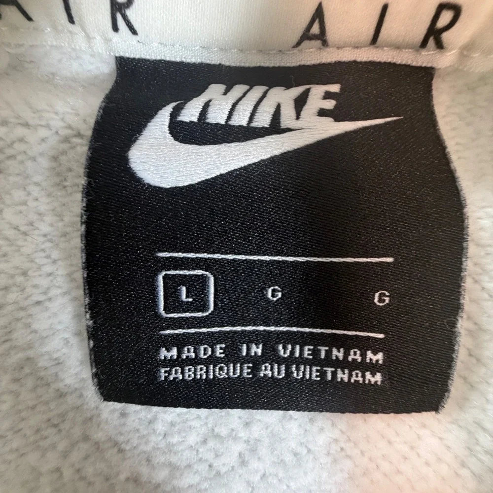 Nike air cropped